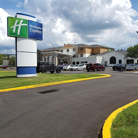 Holiday Inn Express Hotel Pittsburgh-North/Harmarville By Ihg Kültér fotó