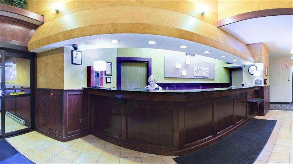 Holiday Inn Express Hotel Pittsburgh-North/Harmarville By Ihg Kültér fotó