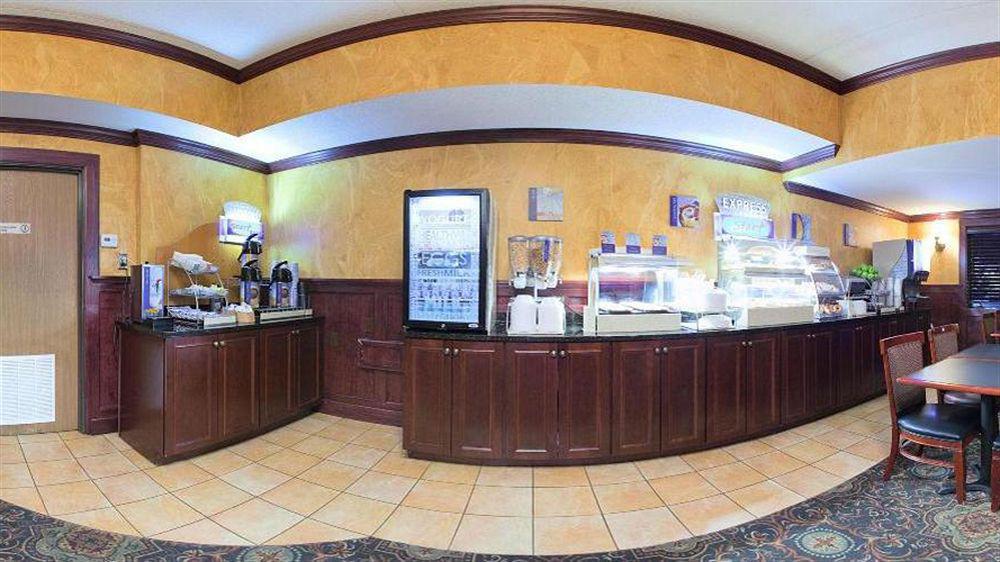 Holiday Inn Express Hotel Pittsburgh-North/Harmarville By Ihg Kültér fotó