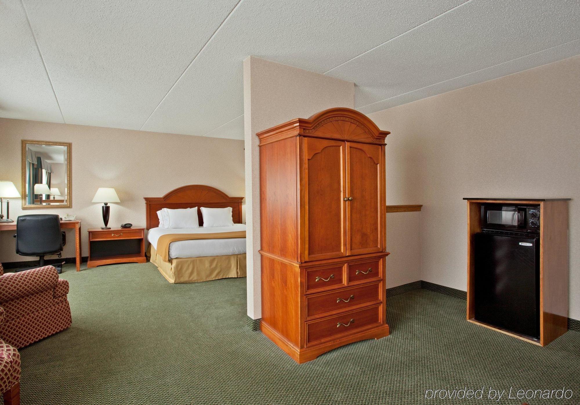 Holiday Inn Express Hotel Pittsburgh-North/Harmarville By Ihg Kültér fotó